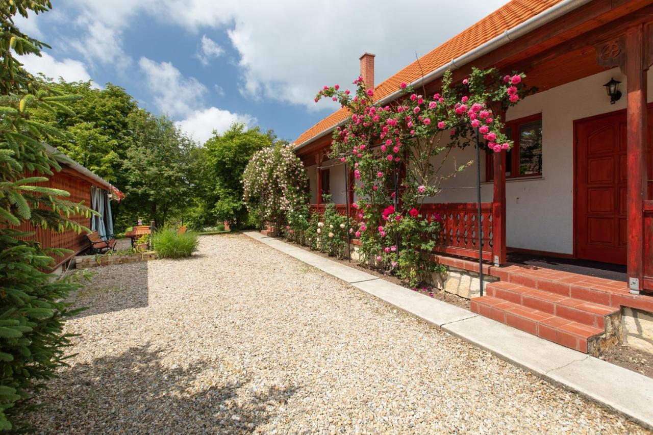 Rozsa Holiday home