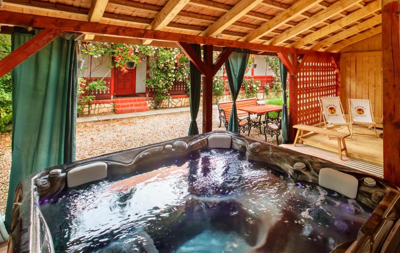 Rozsa Holiday home *